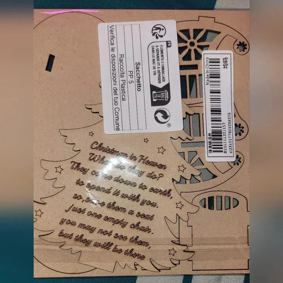 CHRISTMAS EMPTY CHAIR DECOR.. CHRISTMAS IN HEAVEN WHAT DO THEY DO? - Picture 3 of 3